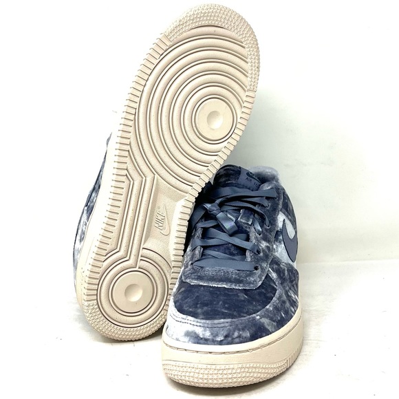 Nike AF1 Velvet - Picture 5 of 6